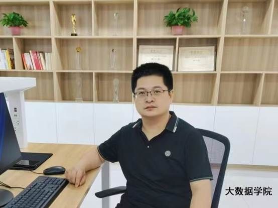 人在玩电脑 AI 生成的内容可能不正确。